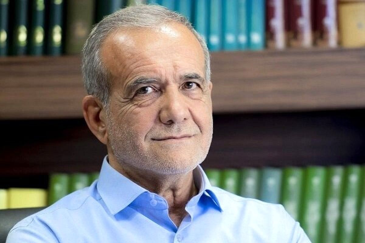 ترجمه فارسی شعر ترکی که مسعود پزشکیان در باکو خواند