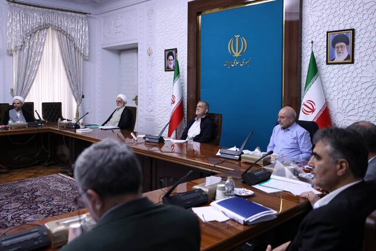 توقف واگذاری سهام خودروسازها در جلسه سران قوا مطرح نشده است