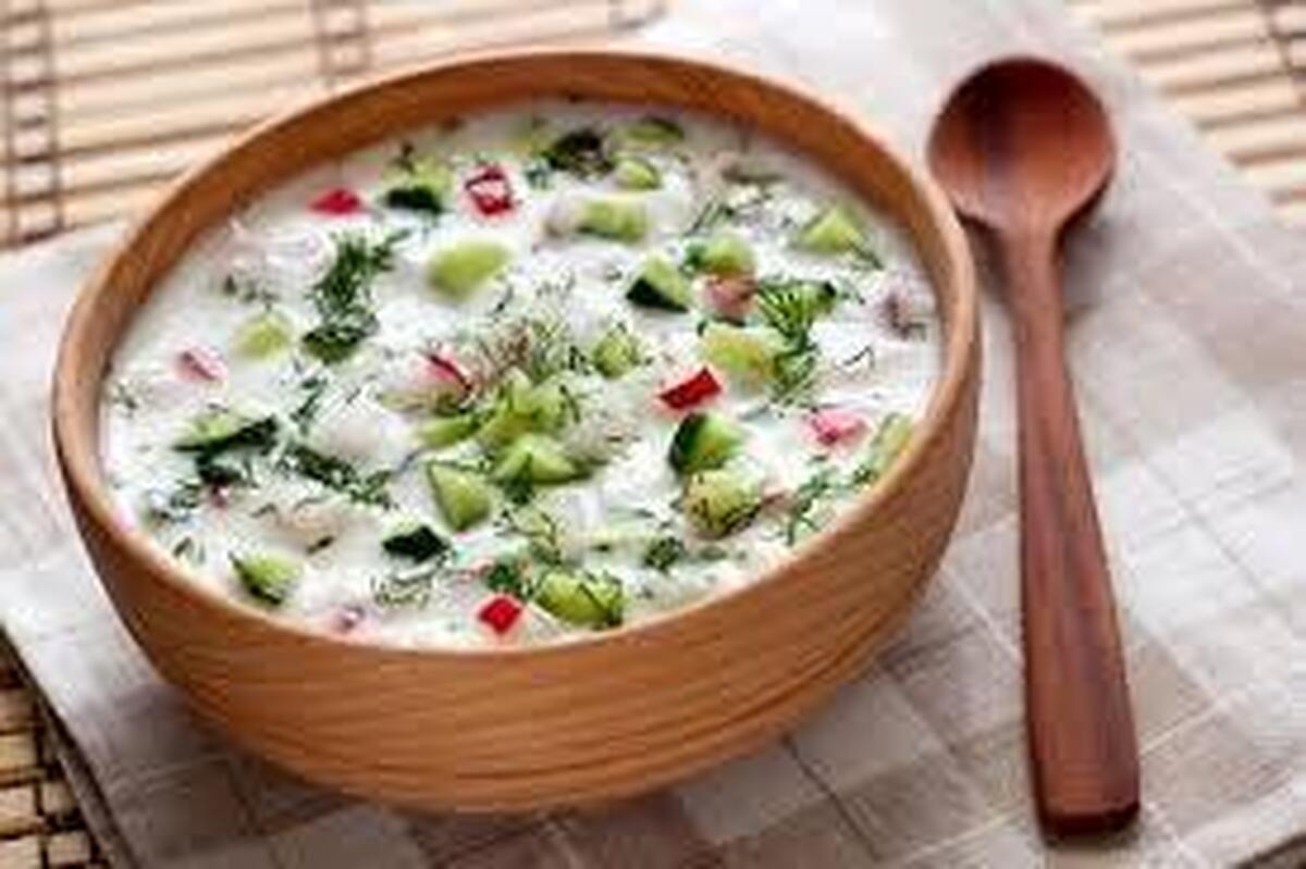 بجای کشمش چی بریزیم داخل آبدوغ خیار؟