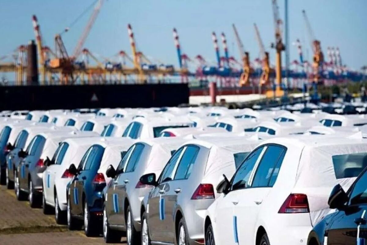 چرا فروش خودرو‌های وارداتی به بن‌بست خورد