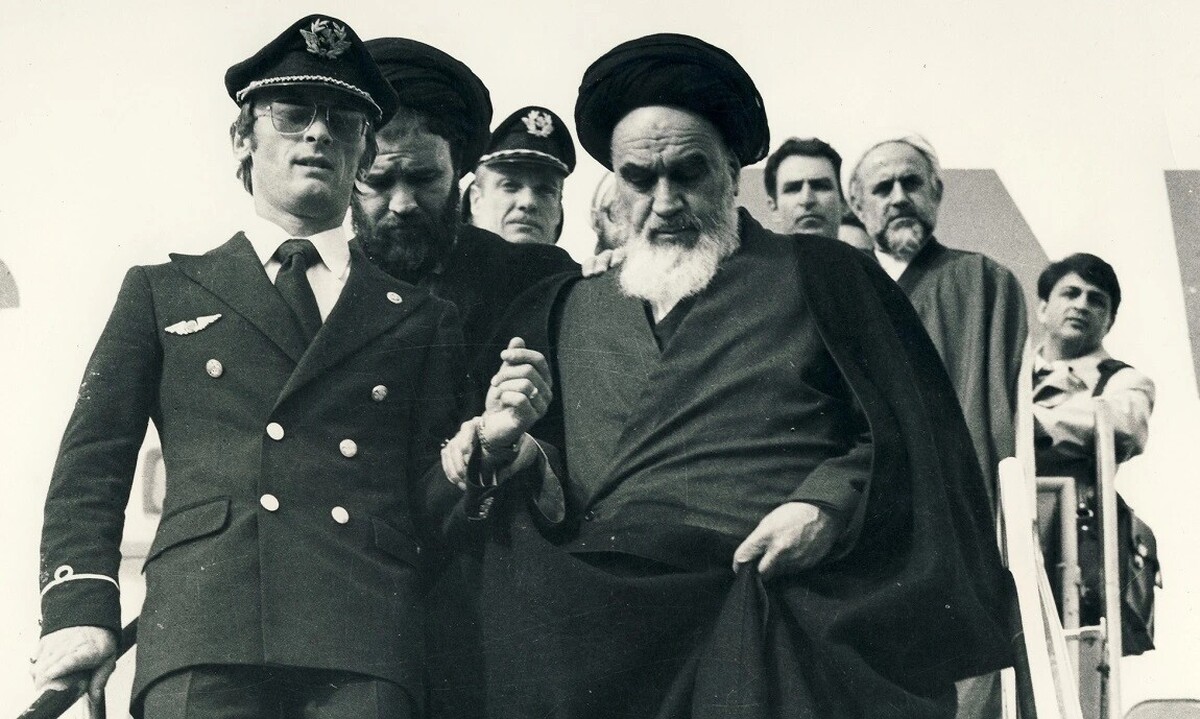 ماجرای کامل آب و برق مجانی!/ آیا مردم به خاطر آب و برق مجانی انقلاب کردند؟