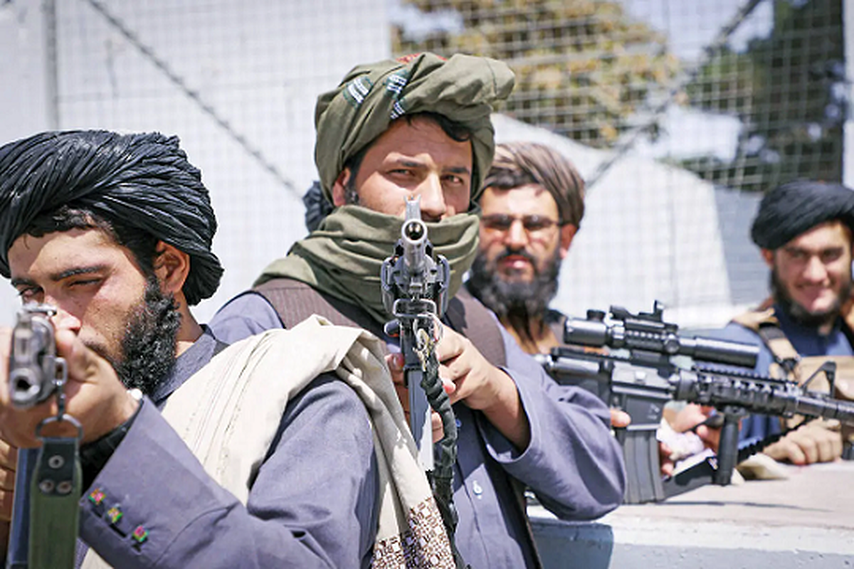 طالبان از بازگشت افغانی‌ها از ایران به افغانستان جلوگیری می‌کند!+ فیلم
