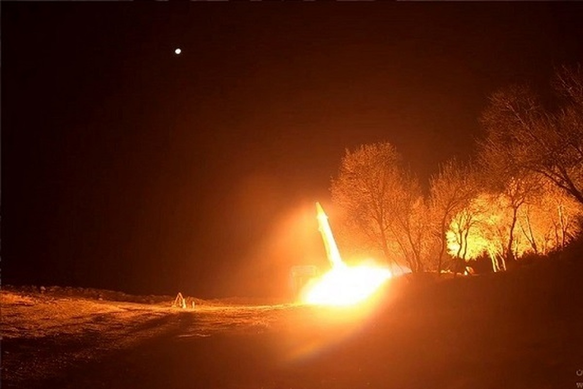 چگونگی شلیک موشک‌های ایران از زیردریایی+ عکس