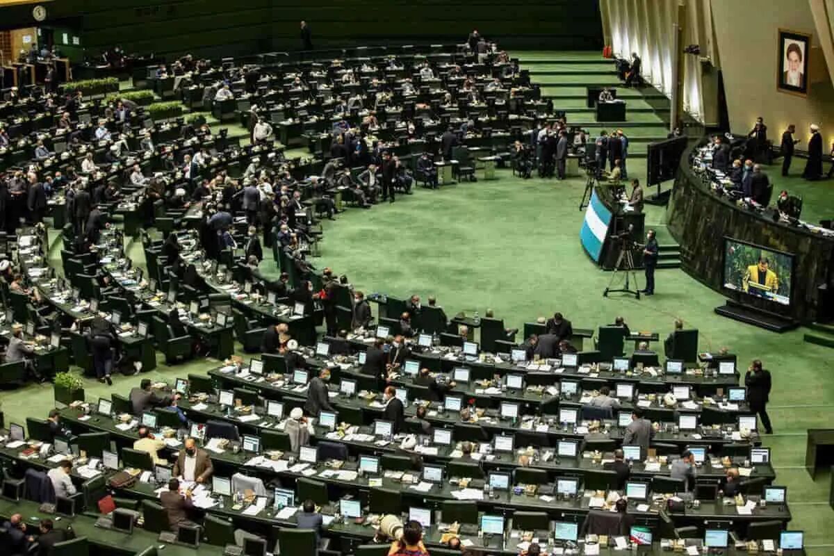 طرح سه‌فوریتی خروج از NPT دستور اولین جلسه علنی مجلس